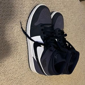 Jordan one Mid Purple